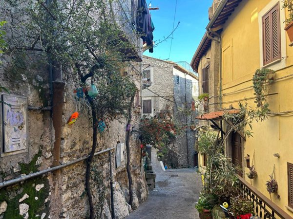 appartamento in vendita a Guidonia Montecelio in zona Montecelio