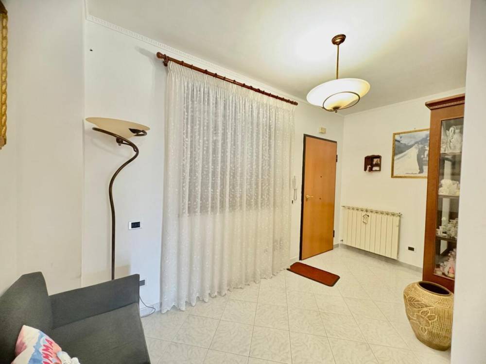 casa indipendente in vendita a Guidonia Montecelio in zona Guidonia