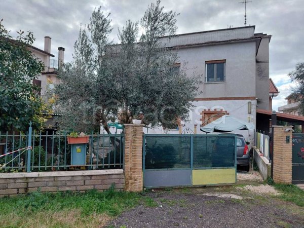 appartamento in vendita a Guidonia Montecelio in zona La Botte