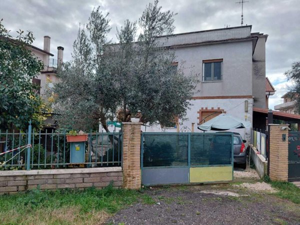 appartamento in vendita a Guidonia Montecelio in zona La Botte