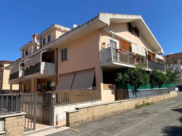 appartamento in vendita a Guidonia Montecelio