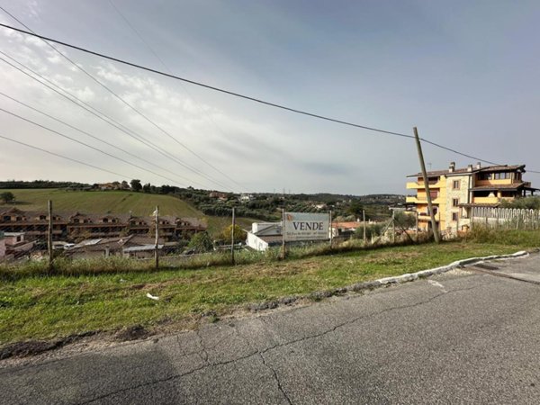 terreno agricolo in vendita a Guidonia Montecelio in zona Pichini