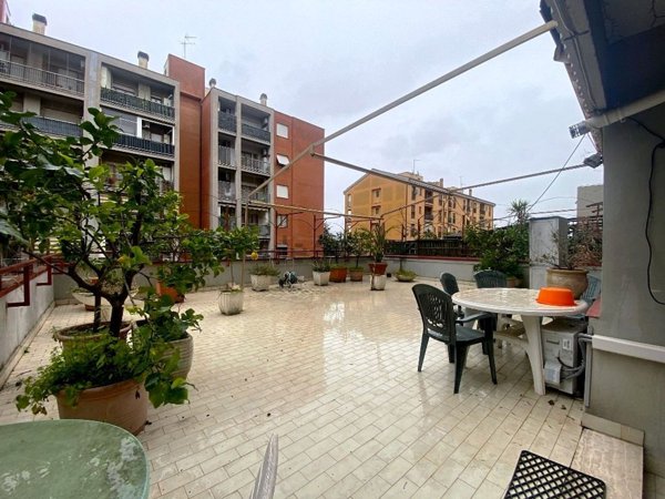 appartamento in vendita a Guidonia Montecelio in zona Colle Fiorito