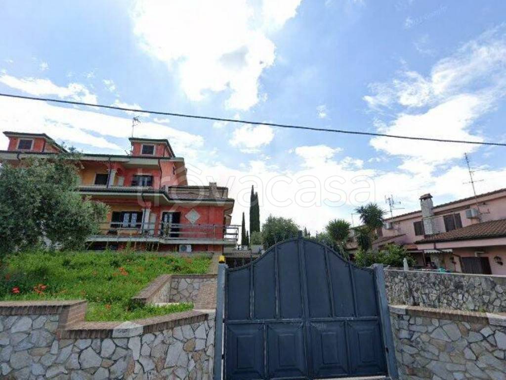 casa indipendente in vendita a Guidonia Montecelio