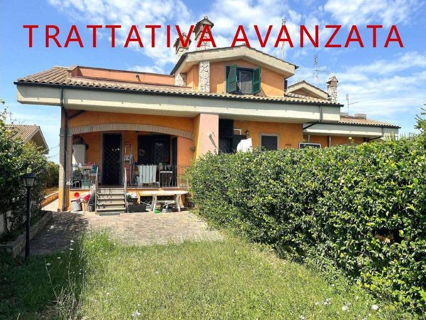 casa indipendente in vendita a Guidonia Montecelio in zona Setteville