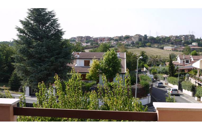 casa indipendente in vendita a Guidonia Montecelio