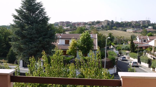 casa indipendente in vendita a Guidonia Montecelio