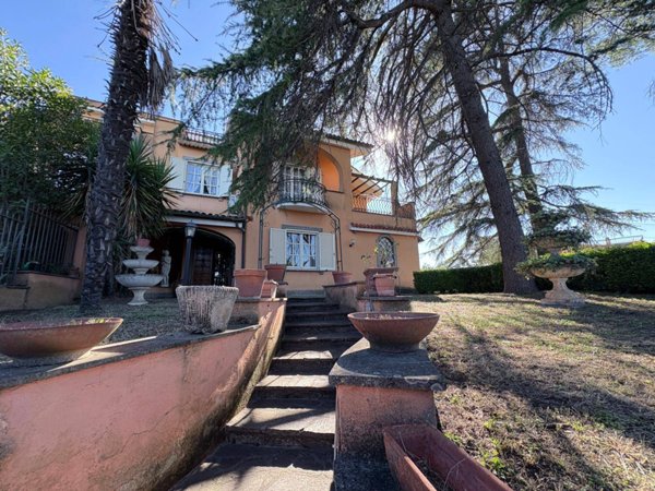 casa indipendente in vendita a Guidonia Montecelio in zona Marco Simone