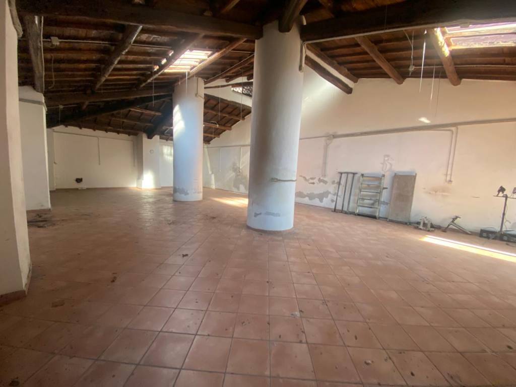 negozio in vendita a Guidonia Montecelio