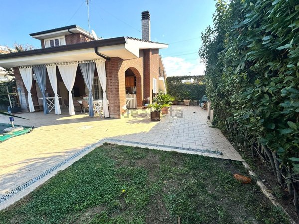 casa indipendente in vendita a Guidonia Montecelio