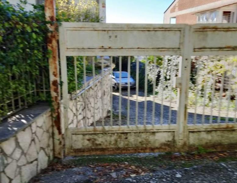 casa indipendente in vendita a Guidonia Montecelio in zona Guidonia