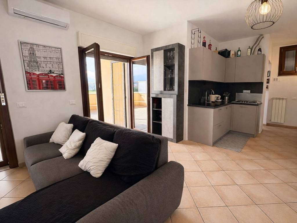 appartamento in vendita a Guidonia Montecelio in zona Villanova