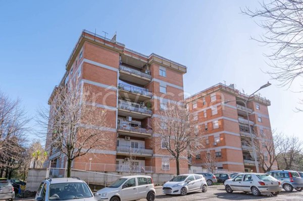 appartamento in vendita a Guidonia Montecelio in zona Guidonia