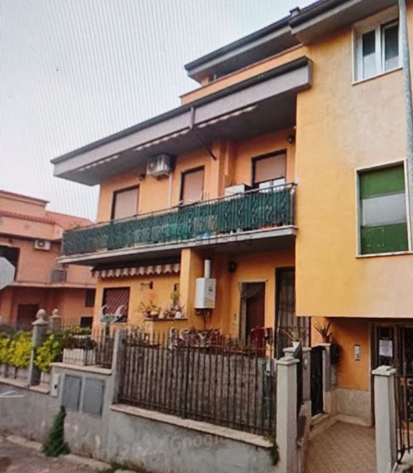 appartamento in vendita a Guidonia Montecelio in zona Guidonia