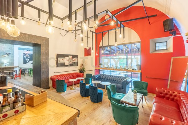 negozio in vendita a Guidonia Montecelio in zona Guidonia