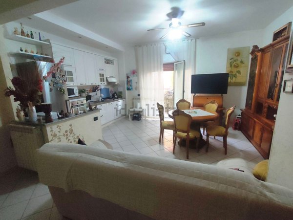 appartamento in vendita a Guidonia Montecelio in zona Guidonia