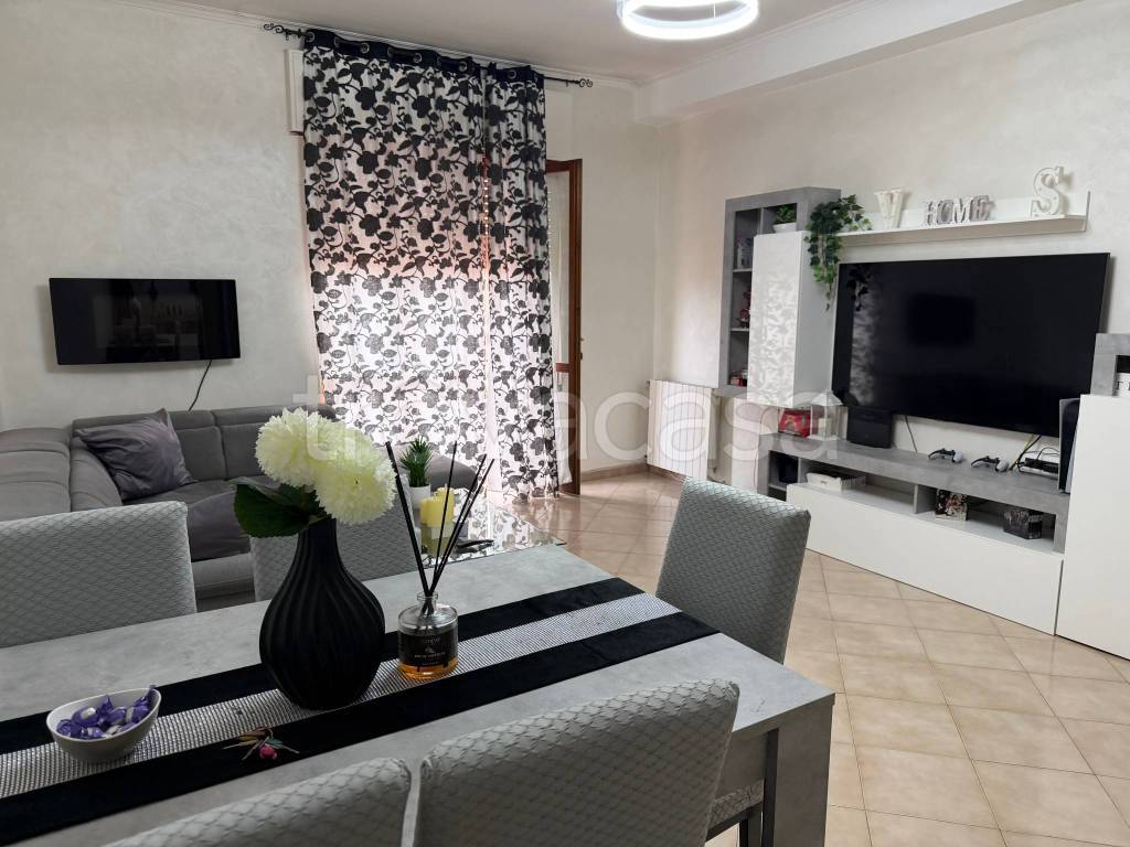 appartamento in vendita a Guidonia Montecelio in zona Setteville