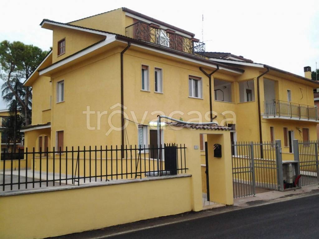 appartamento in vendita a Guidonia Montecelio in zona Villanova