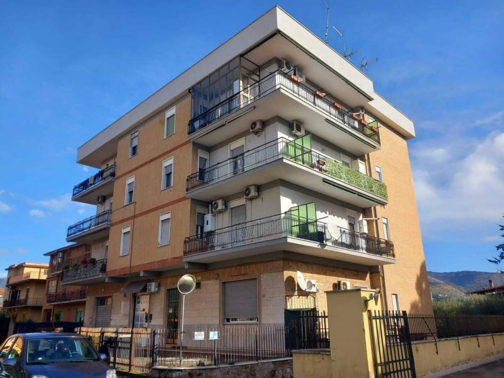 appartamento in vendita a Guidonia Montecelio in zona Villanova