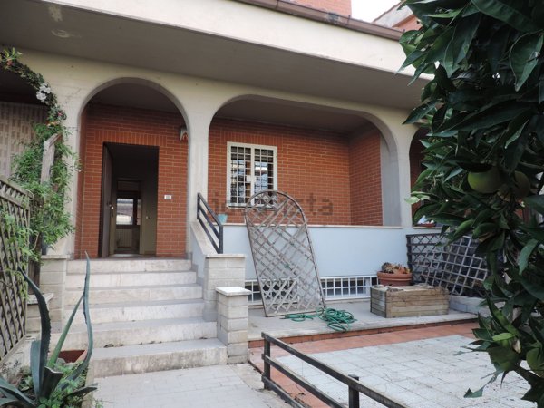 quadrivano in vendita a Guidonia Montecelio in zona Setteville