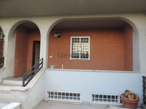 casa indipendente in vendita a Guidonia Montecelio in zona Marco Simone