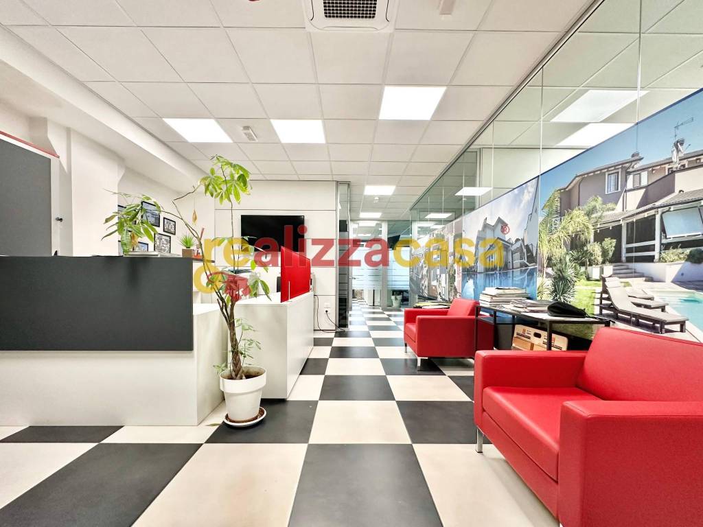 ufficio in vendita a Guidonia Montecelio