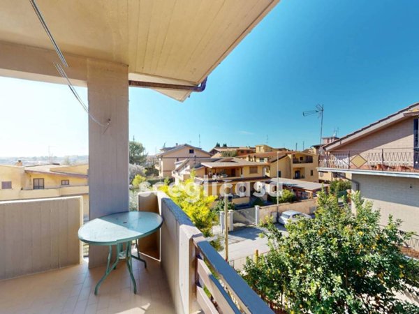 appartamento in vendita a Guidonia Montecelio in zona Villanova