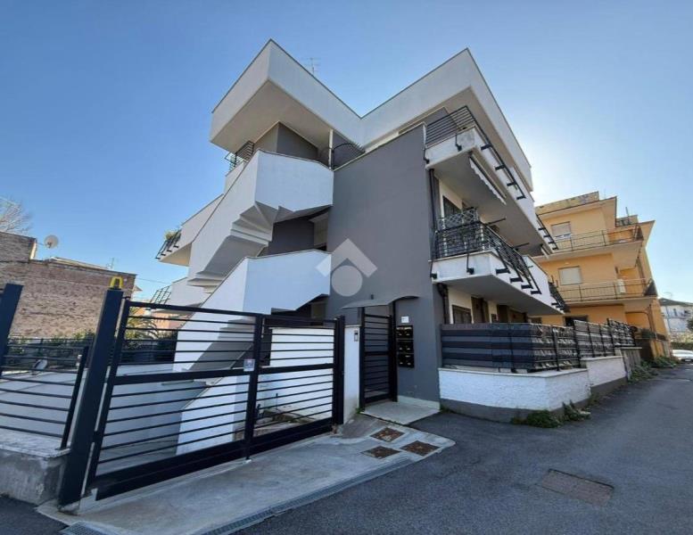 appartamento in vendita a Guidonia Montecelio in zona Guidonia