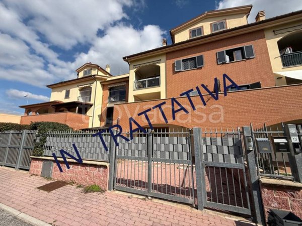 casa indipendente in vendita a Guidonia Montecelio in zona Marco Simone