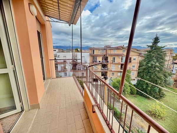 appartamento in vendita a Guidonia Montecelio in zona Guidonia