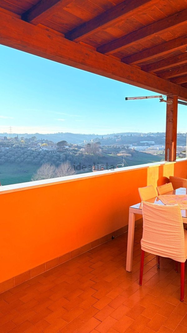 appartamento in vendita a Guidonia Montecelio in zona Pichini