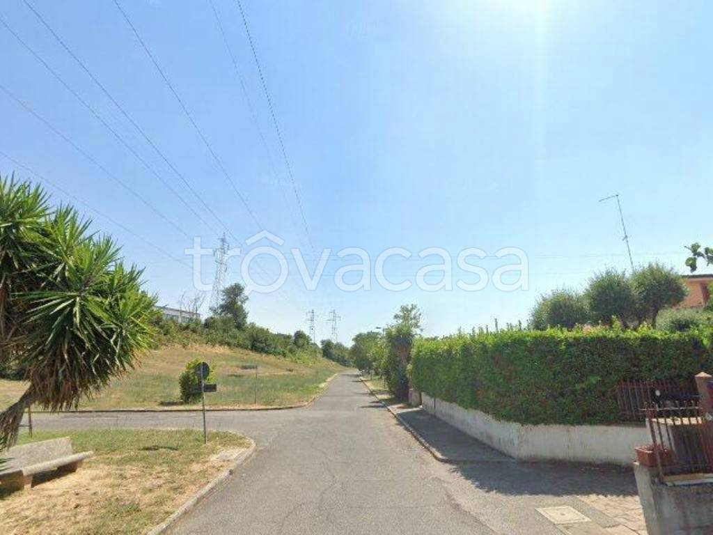 casa indipendente in vendita a Guidonia Montecelio in zona Colleverde