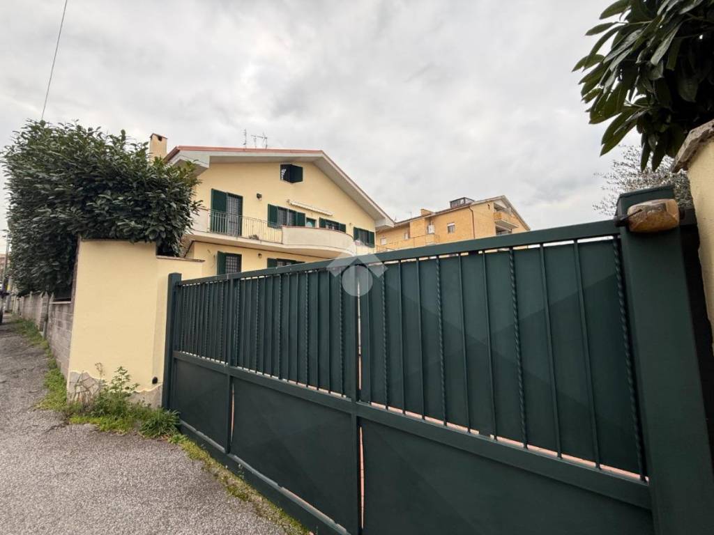 appartamento in vendita a Guidonia Montecelio