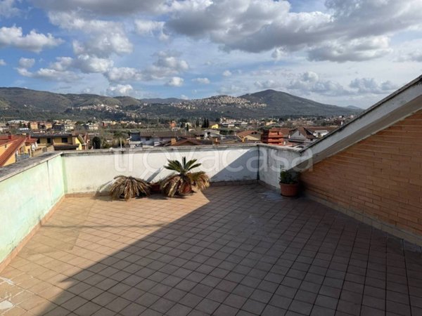 appartamento in vendita a Guidonia Montecelio in zona Villanova