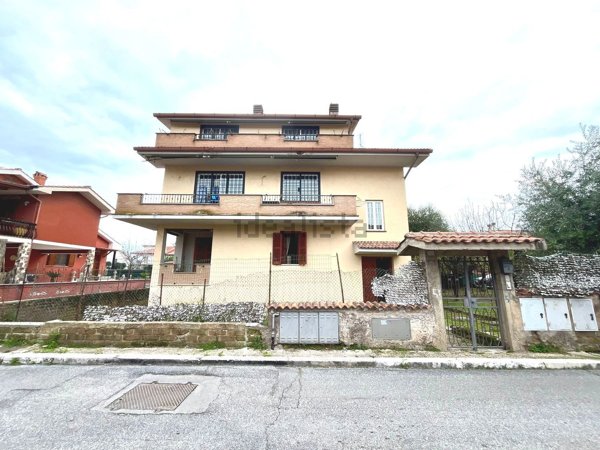 appartamento in vendita a Guidonia Montecelio in zona Villanova