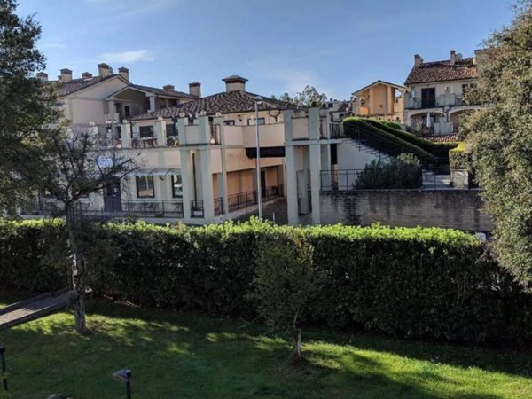 appartamento in vendita a Guidonia Montecelio in zona Marco Simone
