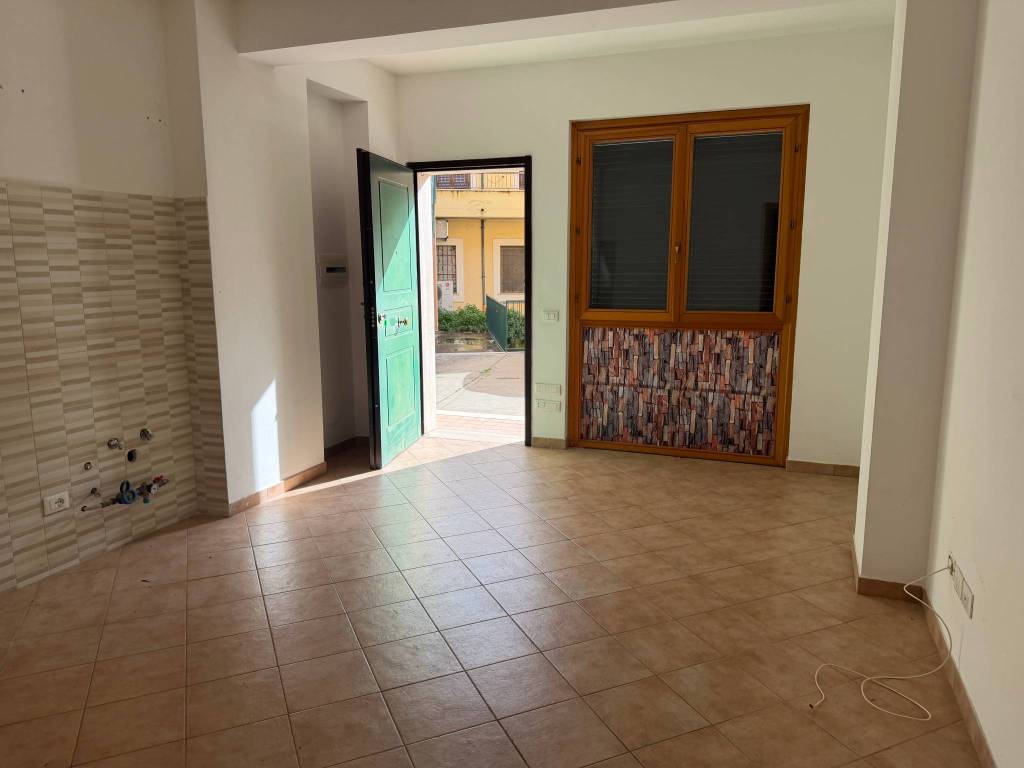 appartamento in vendita a Guidonia Montecelio in zona Guidonia