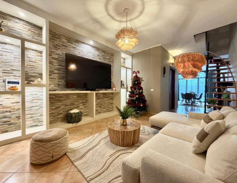 casa indipendente in vendita a Guidonia Montecelio in zona Marco Simone