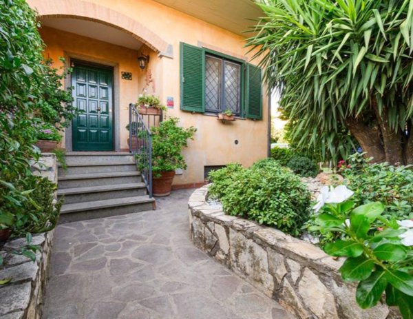 casa indipendente in vendita a Guidonia Montecelio in zona Setteville