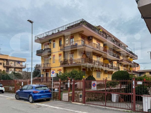 appartamento in vendita a Guidonia Montecelio in zona Setteville