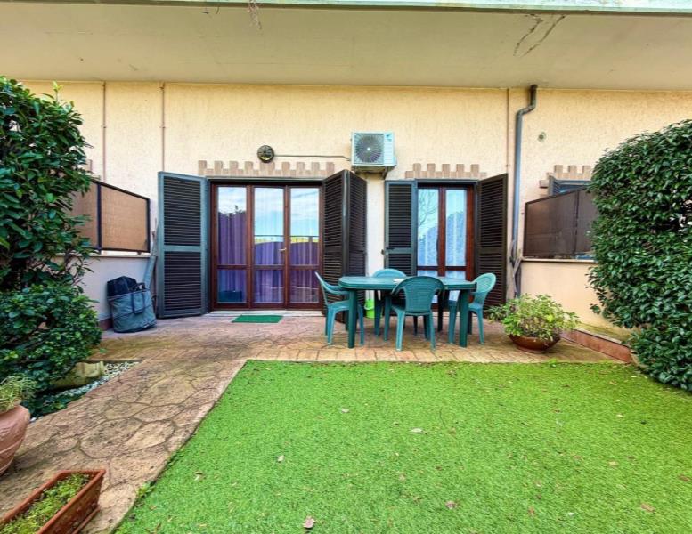 appartamento in vendita a Guidonia Montecelio in zona Marco Simone