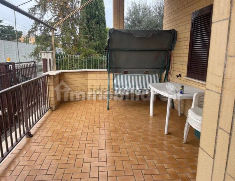 appartamento in vendita a Guidonia Montecelio in zona Villalba