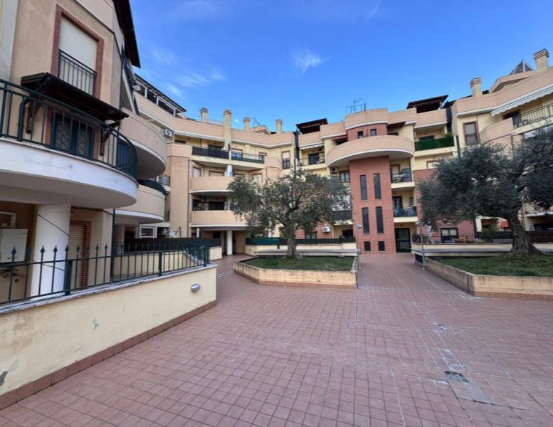 appartamento in vendita a Guidonia Montecelio