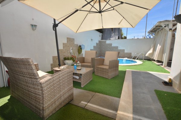 casa indipendente in vendita a Guidonia Montecelio in zona Marco Simone