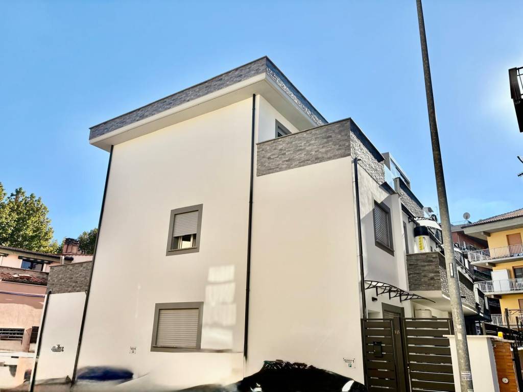 appartamento in vendita a Guidonia Montecelio in zona Guidonia