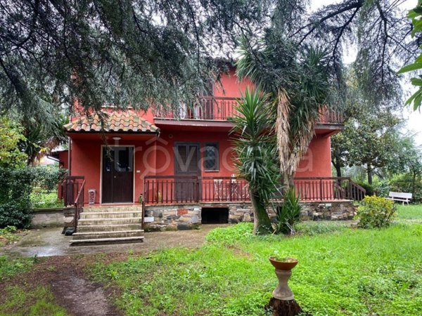 casa indipendente in vendita a Guidonia Montecelio in zona Marco Simone