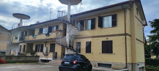 appartamento in vendita a Guidonia Montecelio in zona La Botte