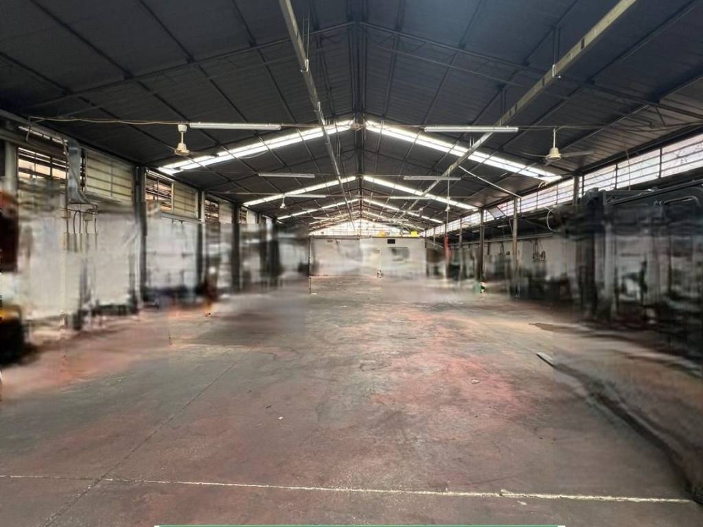 locale commerciale in vendita a Guidonia Montecelio