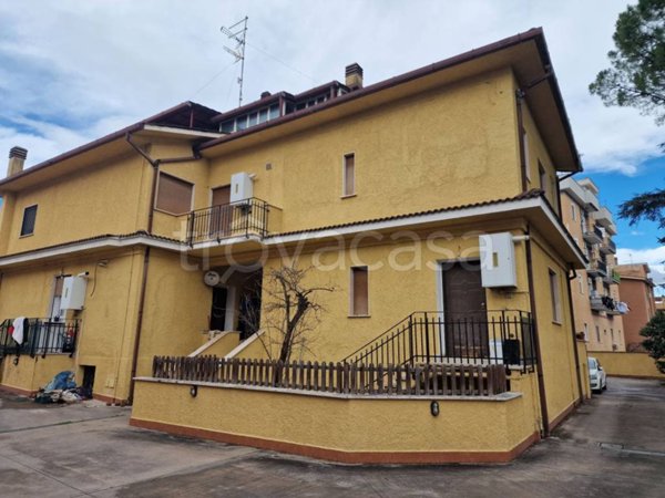 appartamento in vendita a Guidonia Montecelio in zona Villanova