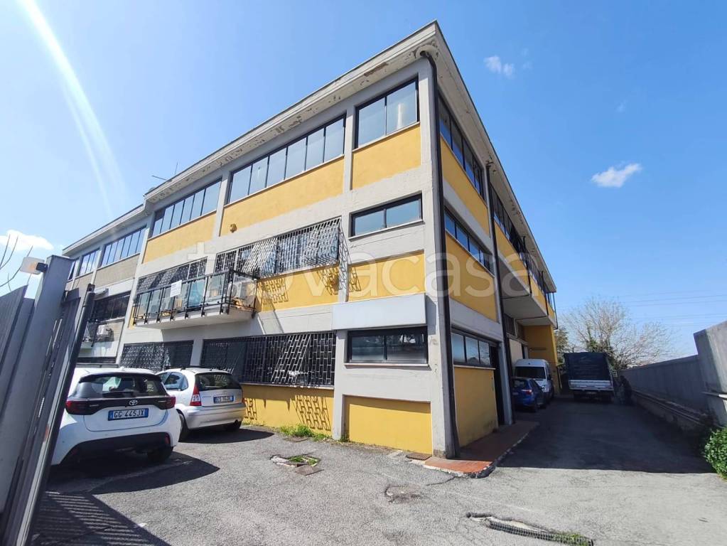 ufficio in vendita a Guidonia Montecelio